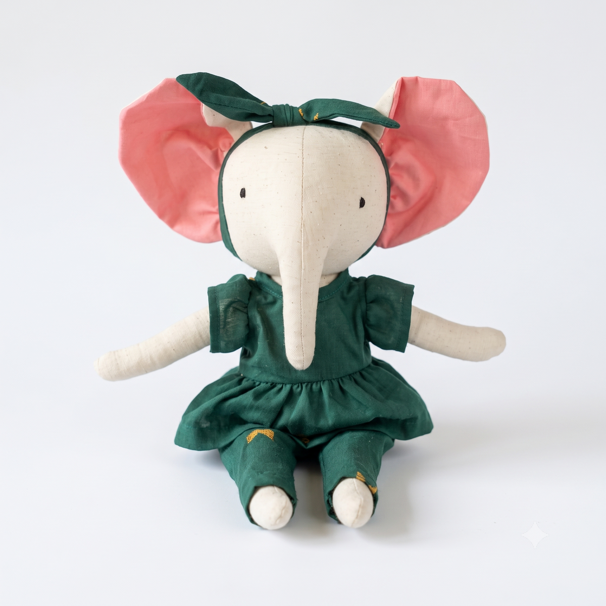 Aanya, the elephant [Forest Green]