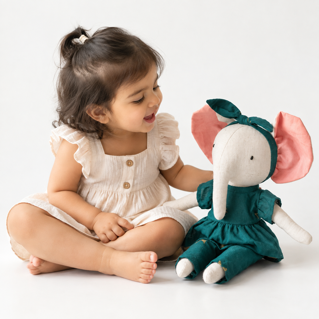 Aanya, the elephant [Forest Green]